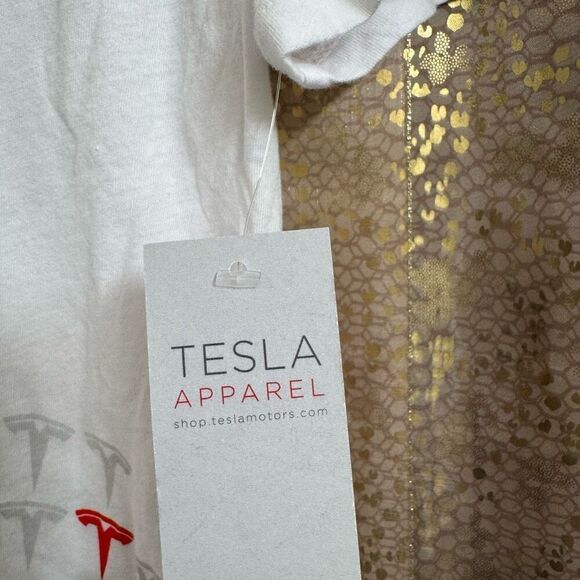 Tesla Womens Scoop Neck White Red Gray Multi Logo T Shirt Cotton M NWT - Picture 6 of 8